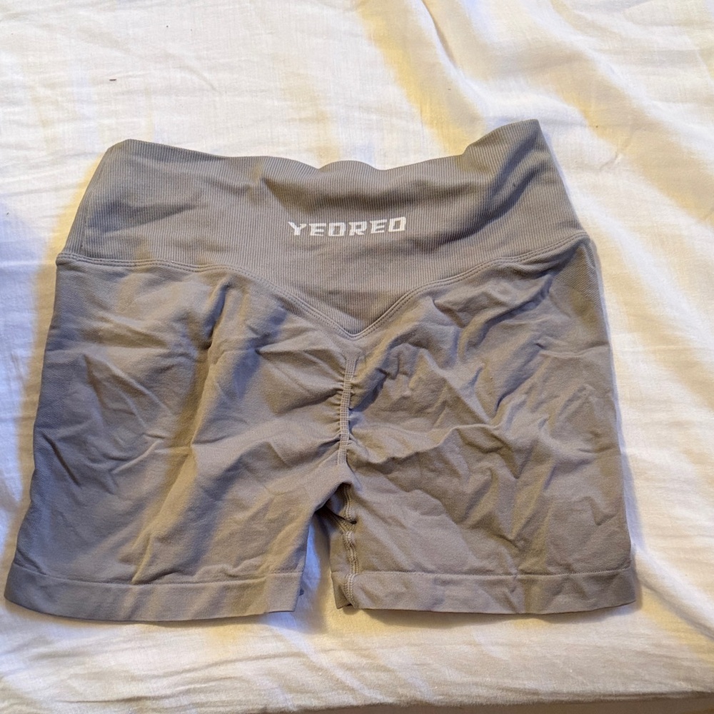 Yedro Women's Gray Shorts 3.5 inseam